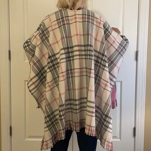 Sweater/blanket reversible